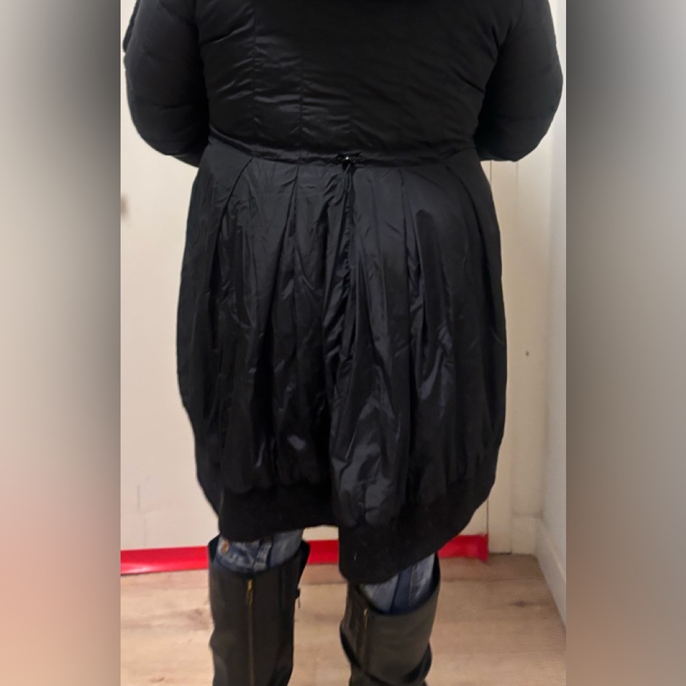 MONCLER Coat Size S With small hiccup on sleeve Fixable Lost Tag during moving - Picture 9 of 10
